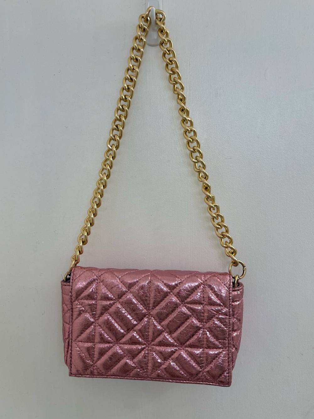 Metallic Quilted Pink Shoulder Bag with Gold Chain